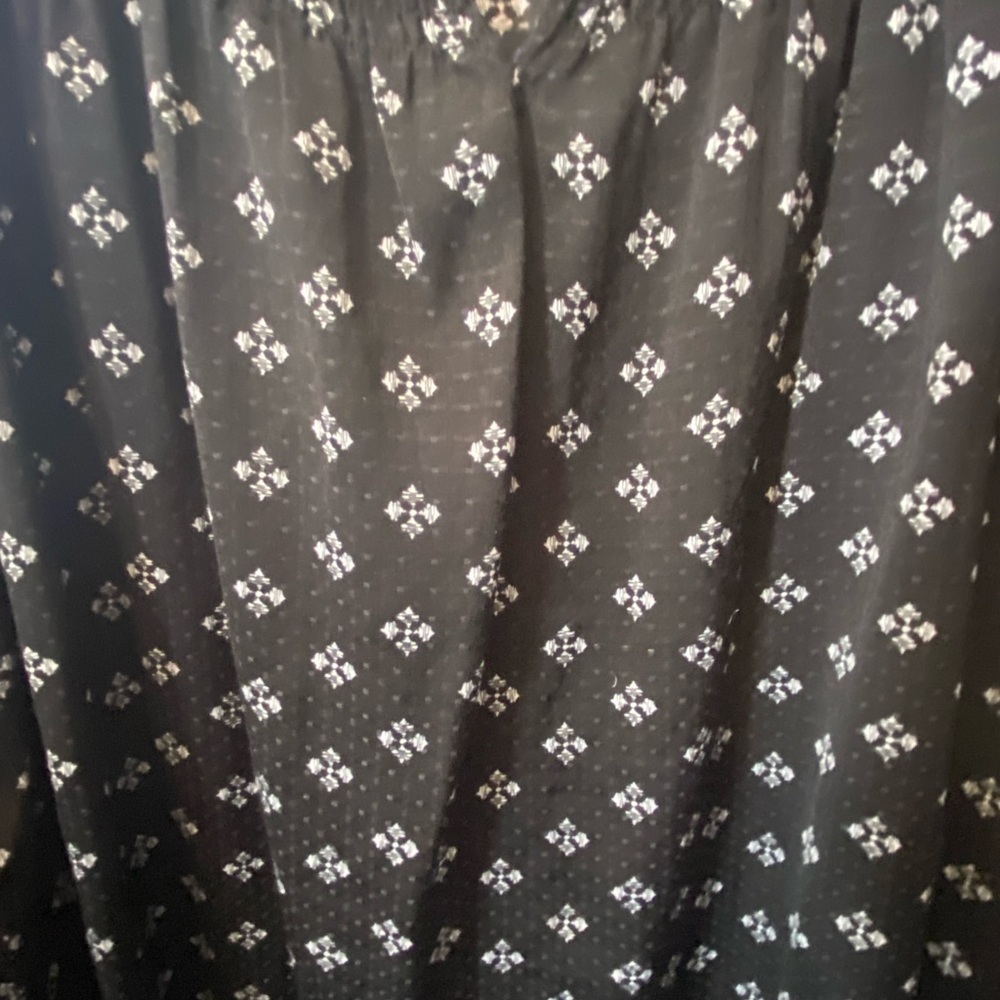 Basic Editions Gray Sleeveless Relaxed Blouse - Picture 3 of 5
